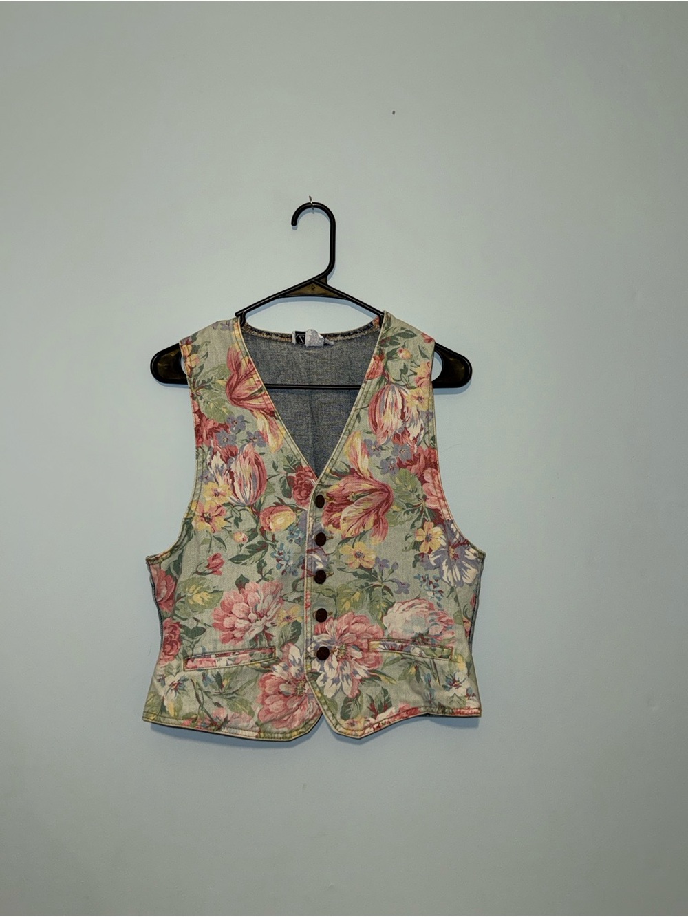 Zena Floral Print Button Front Vest in Pink, Green, Cream
